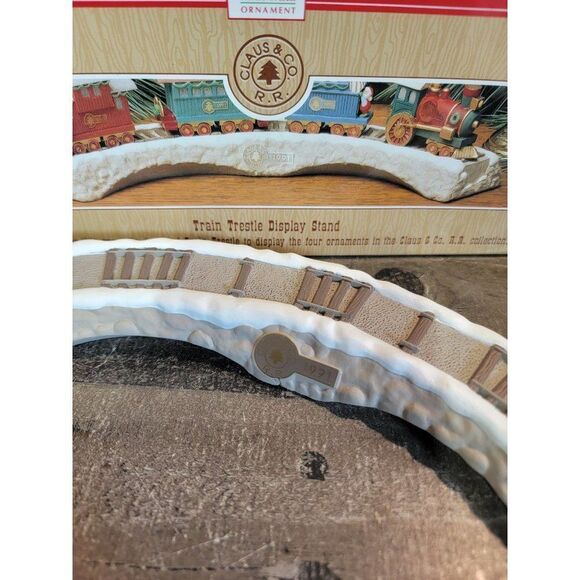 Hallmark 1991 train trestle display stand Xmas decor - Picture 3 of 4
